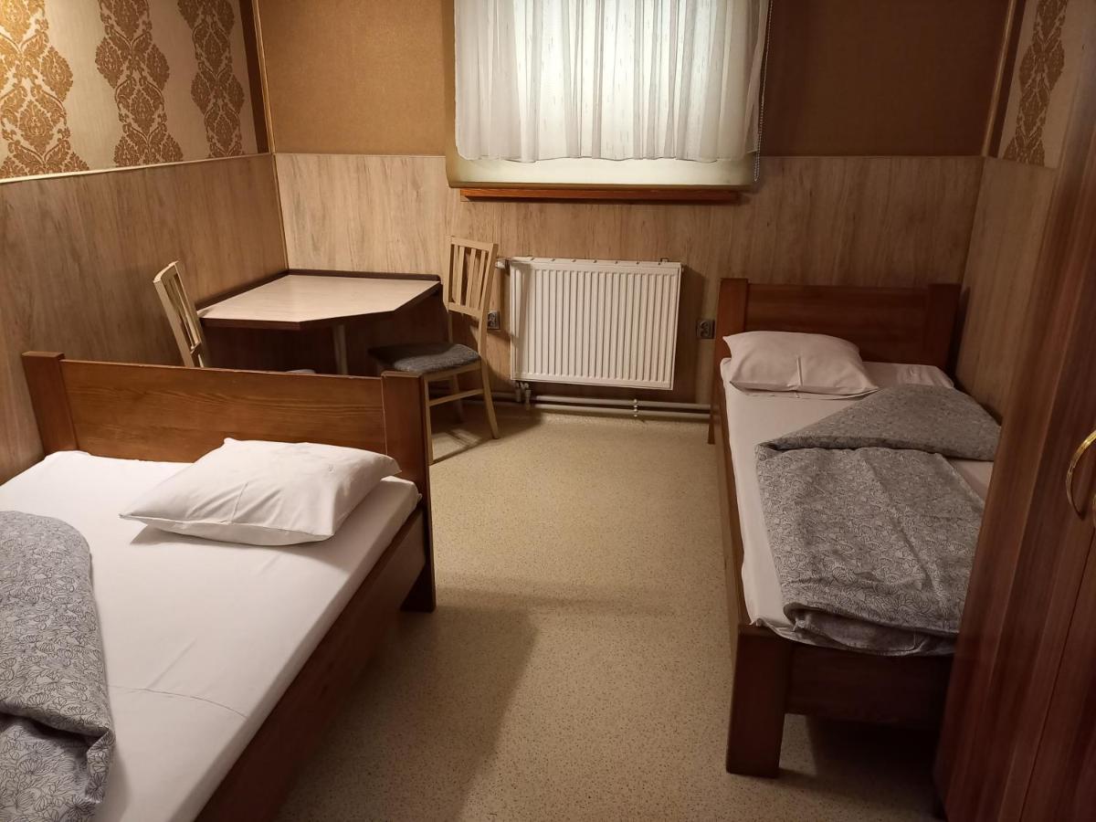 Pokoje Goscinne Jaga Kielce Exterior photo